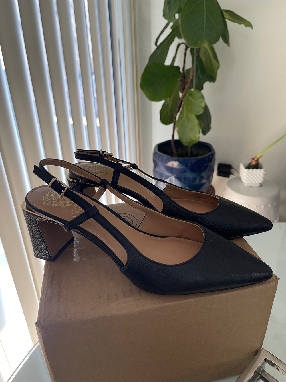 Vince Camuto Black Pointed Slingback Block Heel Pumps - Size 10 - Picture 2 of 6